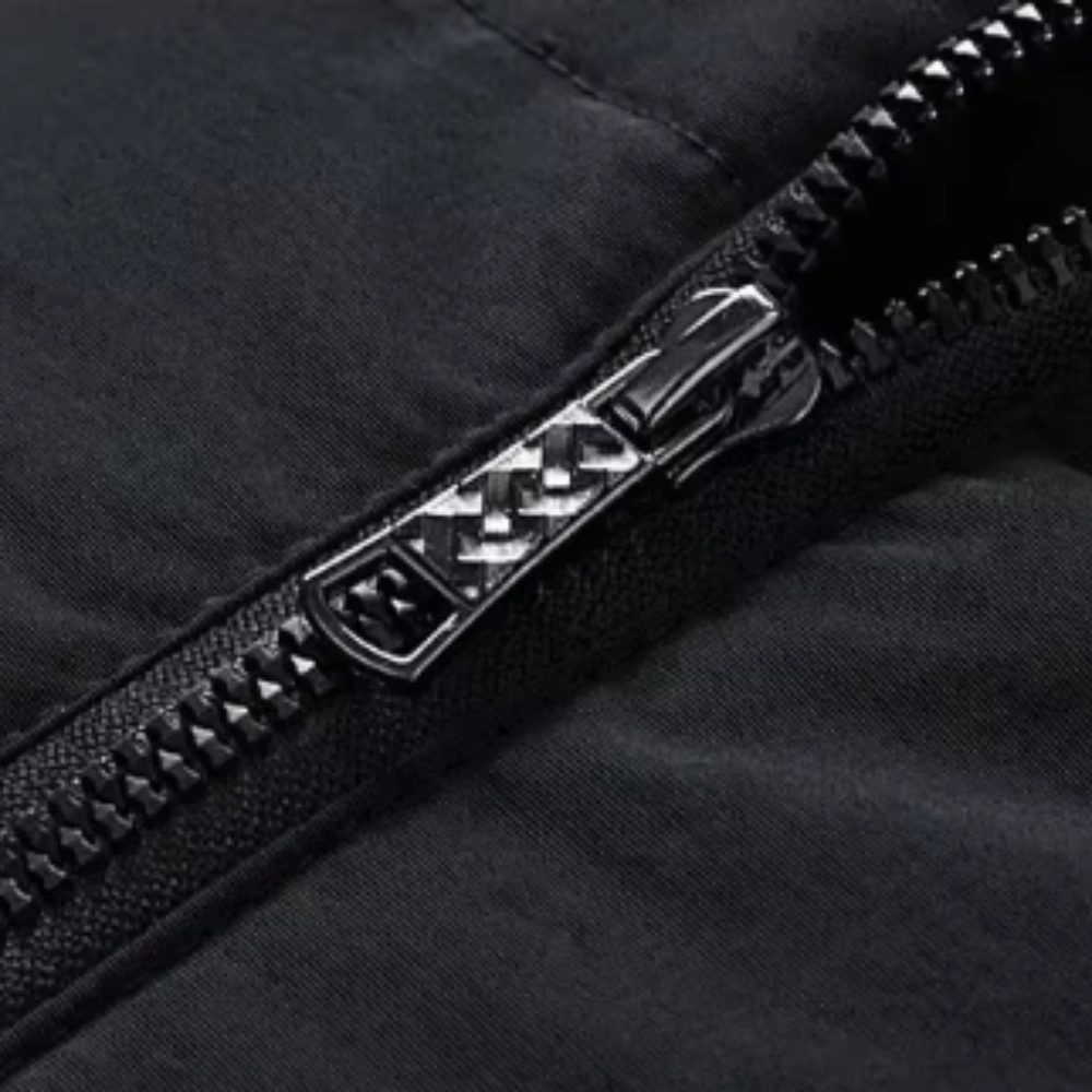 León | Pufi Dzseki Elegáns